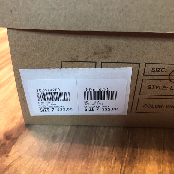 Charlotte Russe Slip on White Heels - Picture 5 of 5